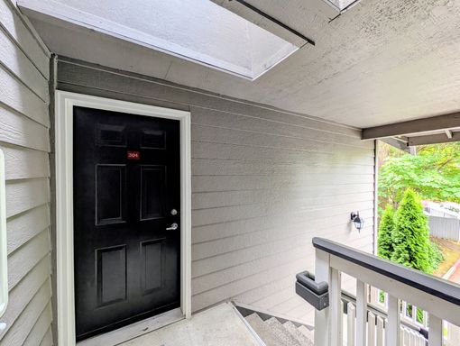 Listing photo thumbnail