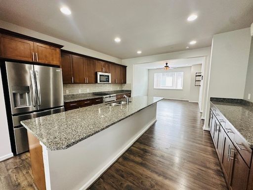 Listing photo thumbnail