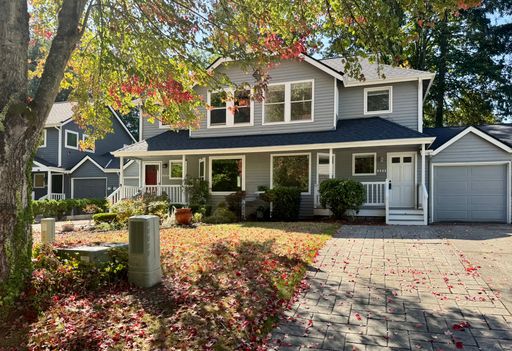 3Bd/1.5Ba Sammamish Townhome – photo 1