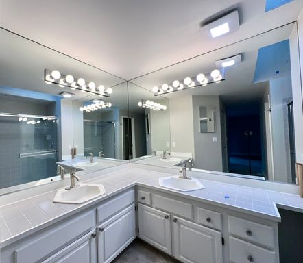 Listing photo thumbnail