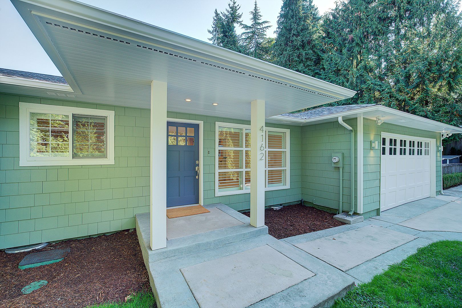 Mercer Island House: 4162 W Mercer Way