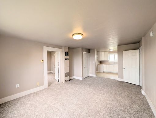 Listing photo thumbnail