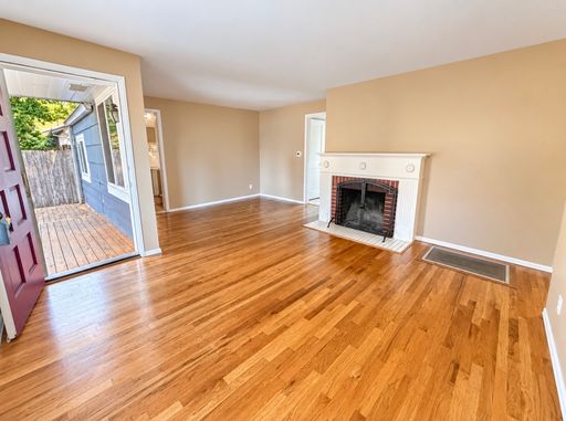 Listing photo thumbnail
