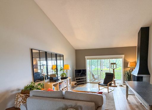 630 5th Avenue S #208, Edmonds, WA 98020