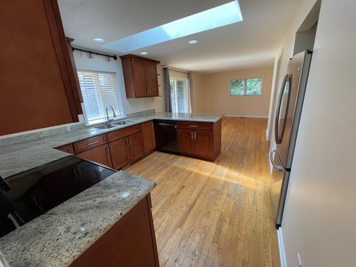 Listing photo thumbnail