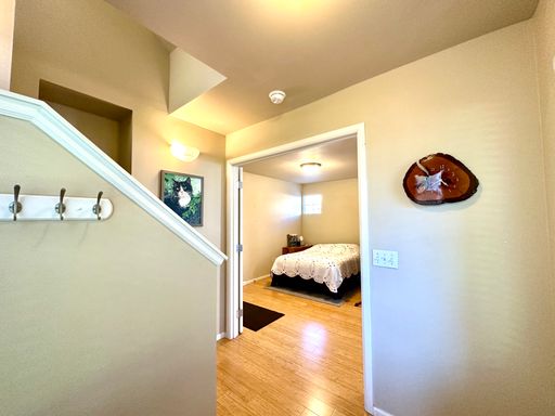 Listing photo thumbnail