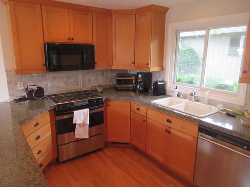 Listing photo thumbnail