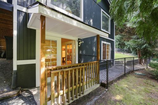 1218 209th Avenue NE #B, Sammamish, WA 98074