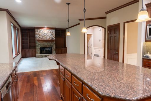 Listing photo thumbnail