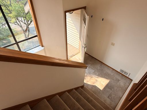 Listing photo thumbnail