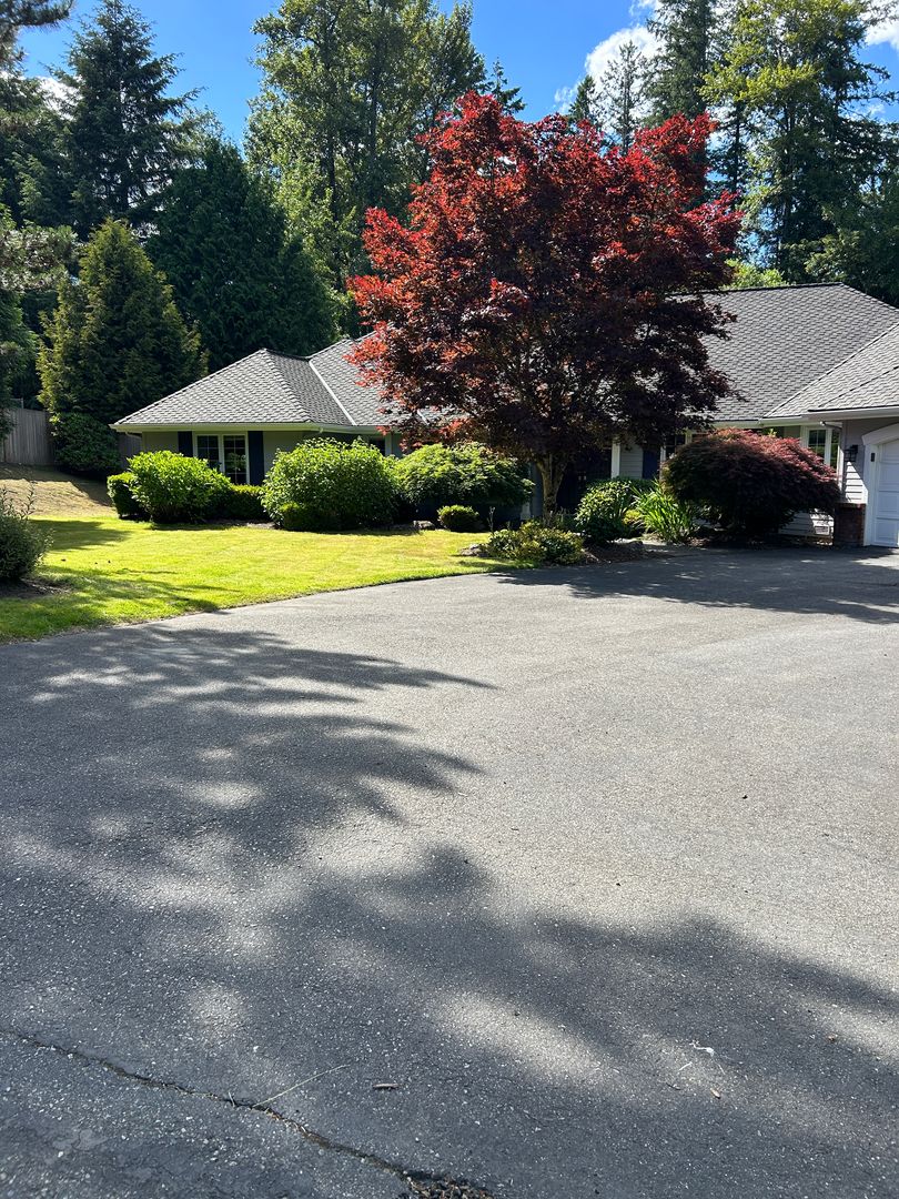 Redmond House: 2717 264th Court NE