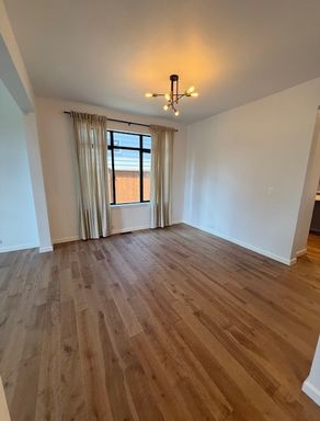 Listing photo thumbnail