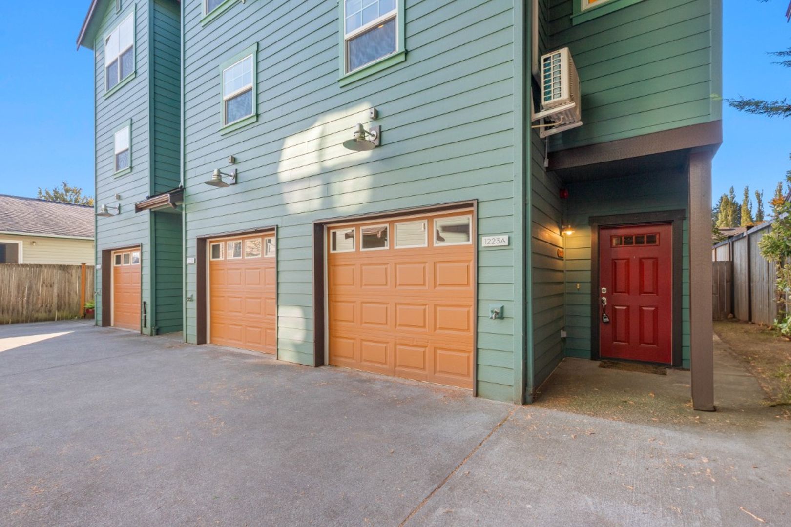 Seattle Townhome: 1223 NE 135th St #A