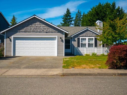 111 Alder St, Everett, WA 98203