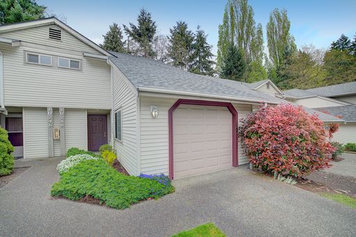 10248 NE 138th Place #B3, Kirkland, WA 98034