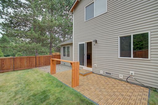 Listing photo thumbnail