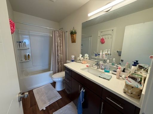 Listing photo thumbnail