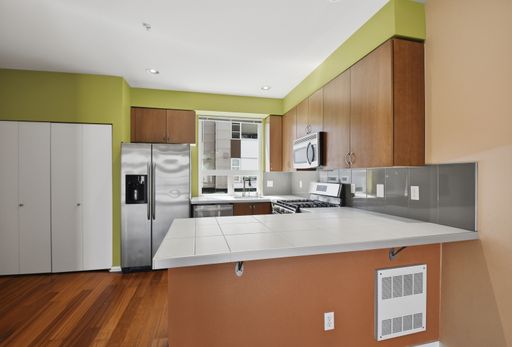 Listing photo thumbnail