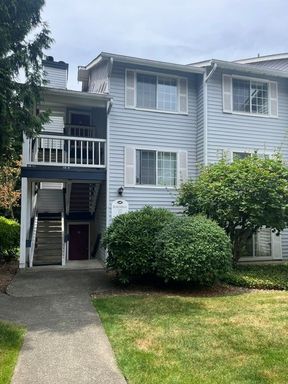 7453 Newcastle Golf Club Rd #L305, Newcastle, WA 98059