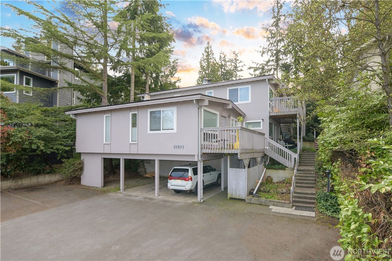 Kirkland Apartment: 11211 NE 68th Street