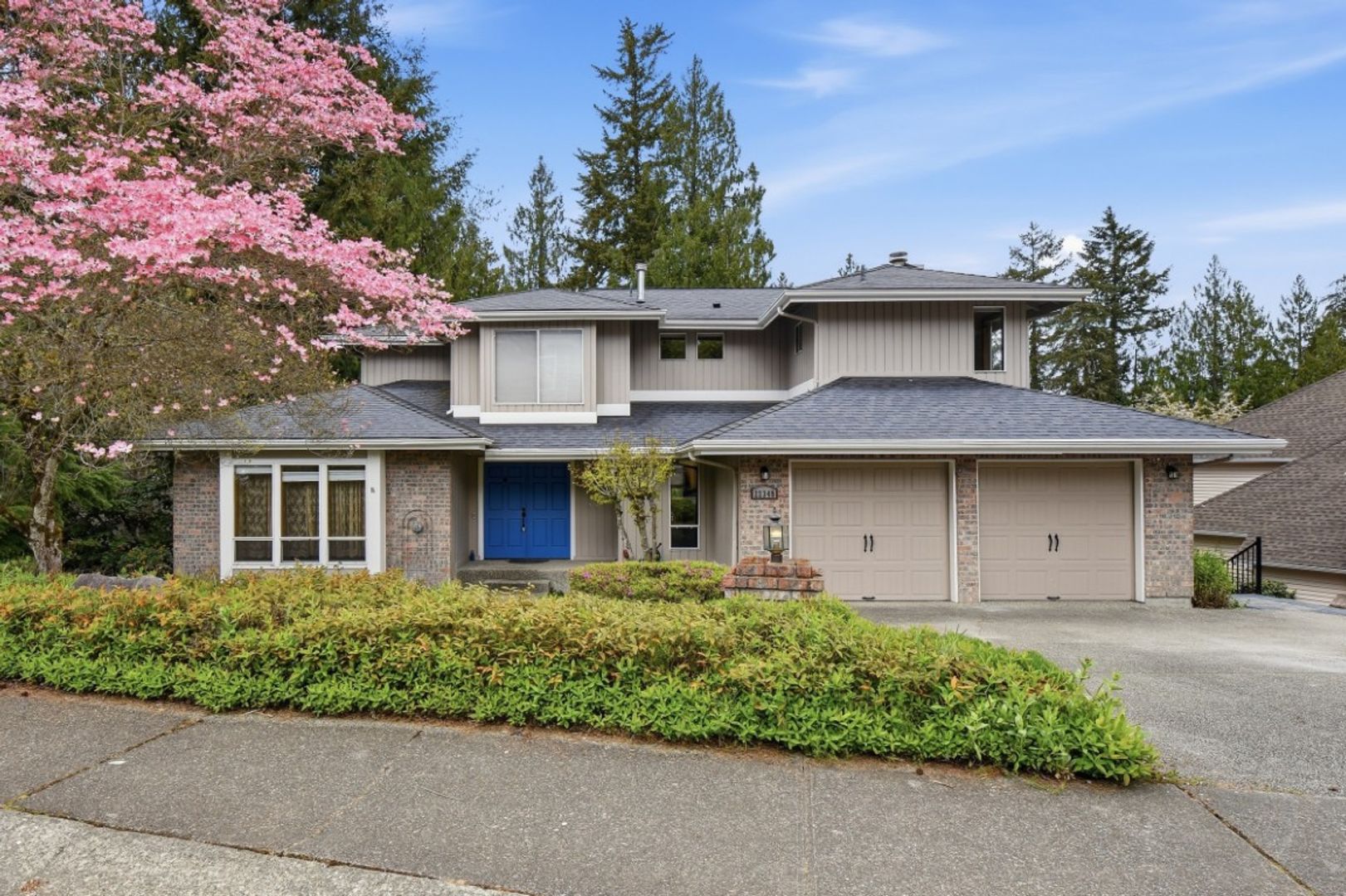 Sammamish House: 22348 NE 18th St