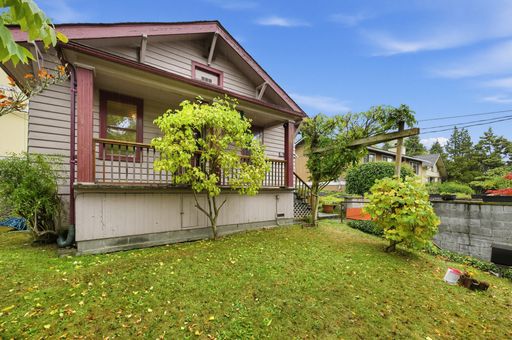 6346 51st Avenue S, Seattle, WA 98118