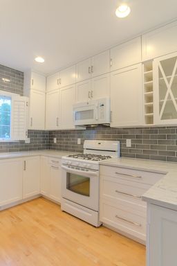 Listing photo thumbnail