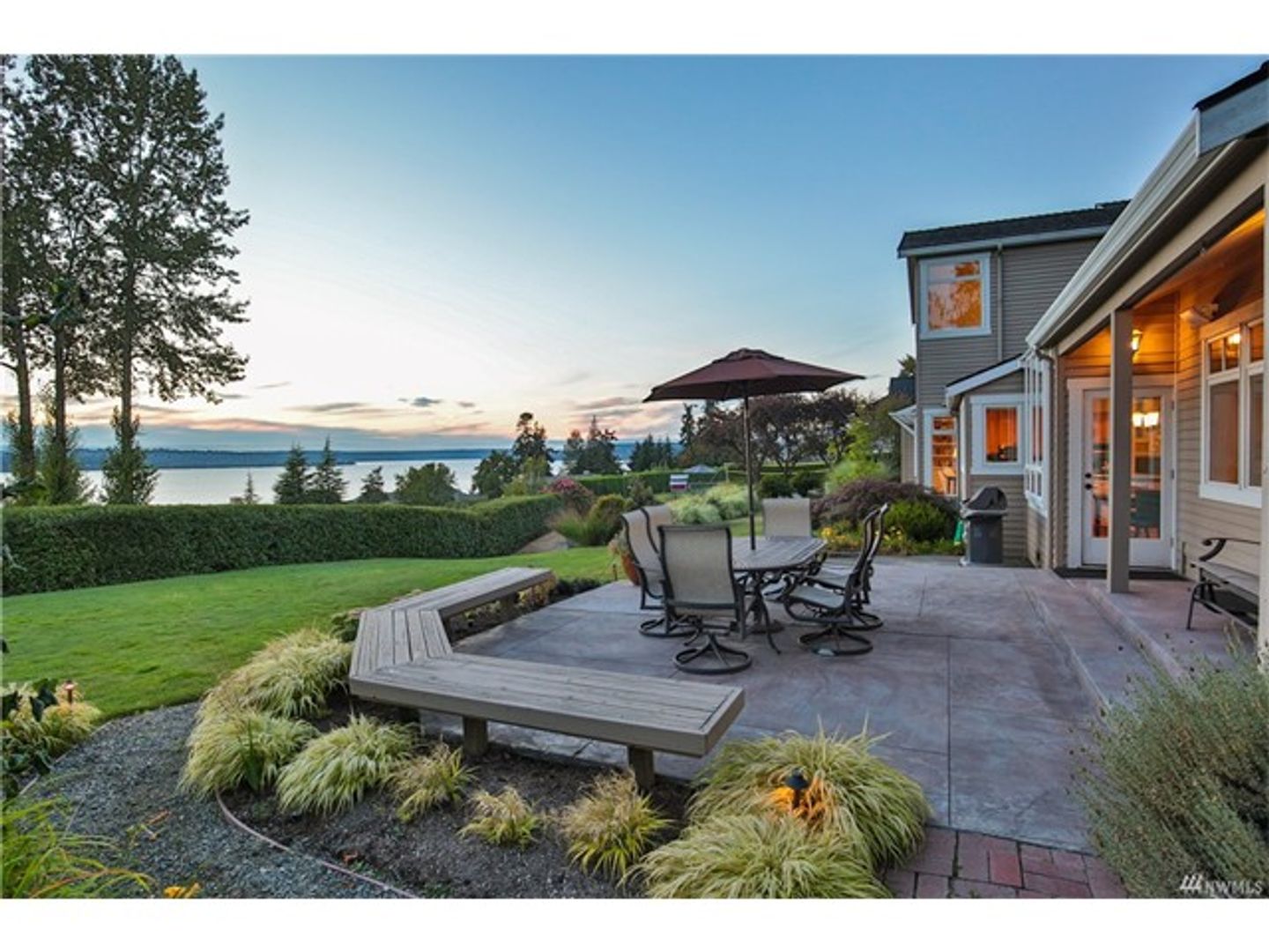 Kirkland House: 10321 NE 55th St
