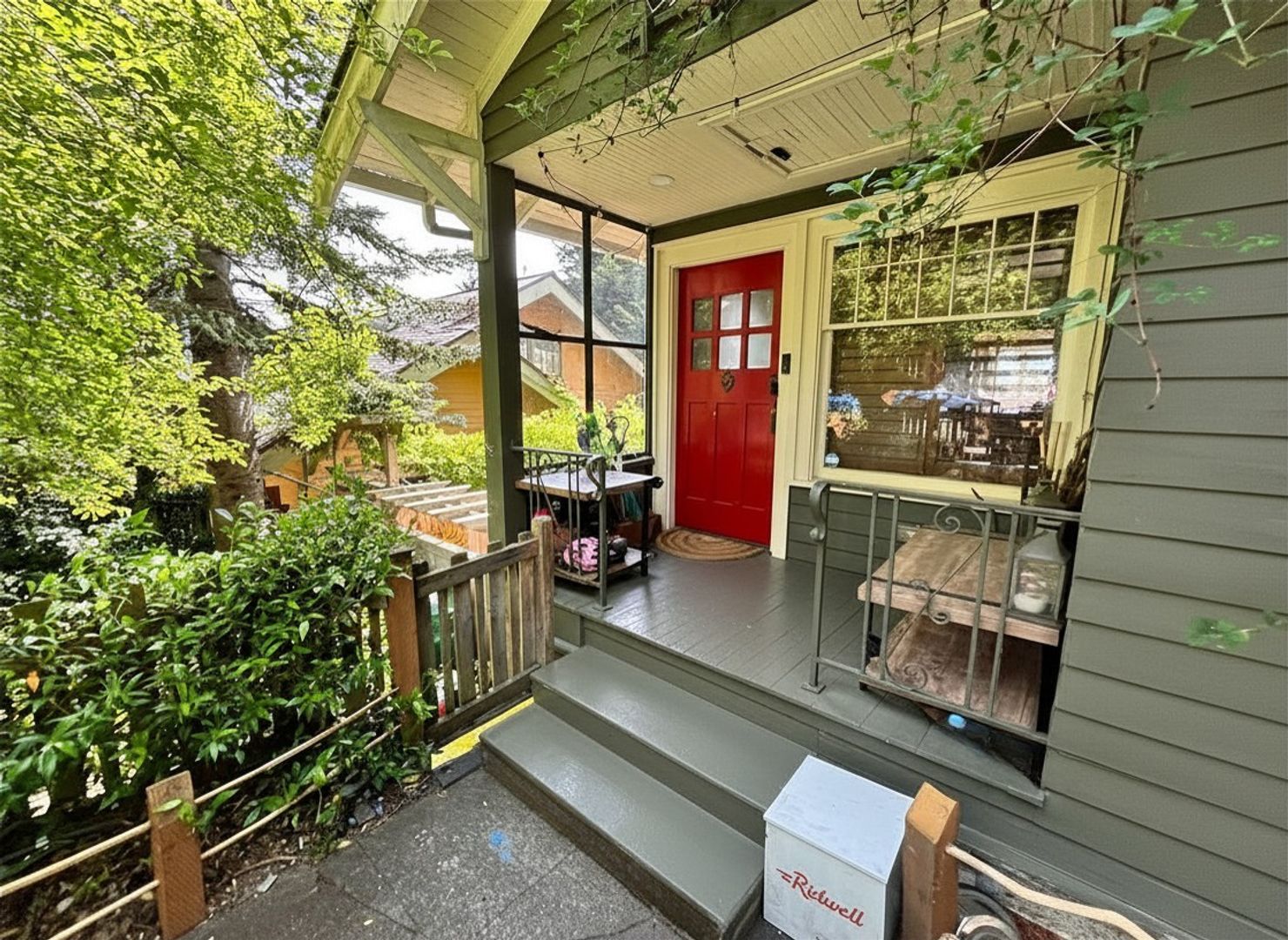 Seattle House: 2535 12th Ave W