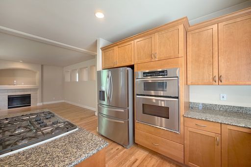 Listing photo thumbnail
