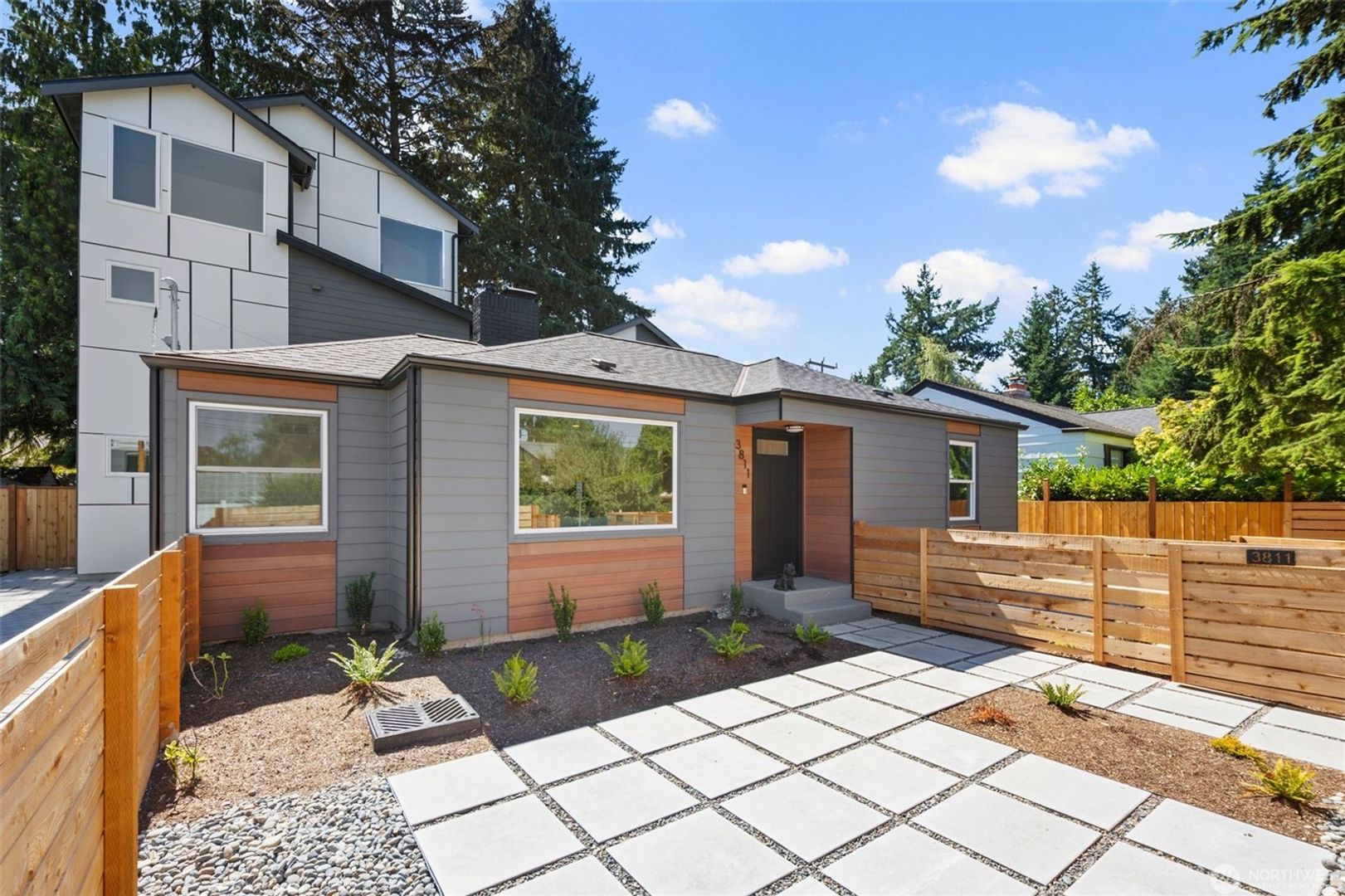 Seattle Condo: 3811 NE 89th Street