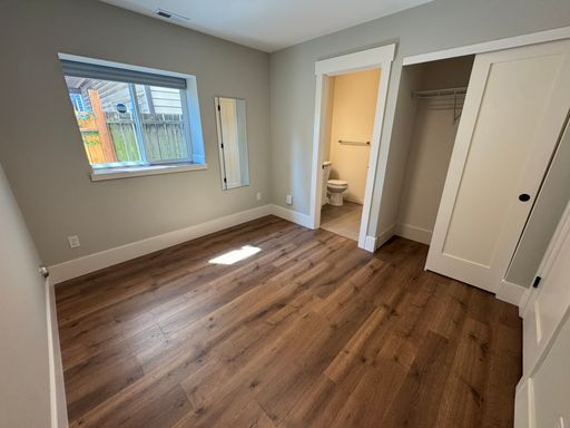 Listing photo thumbnail