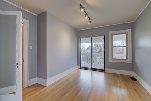 Listing photo thumbnail