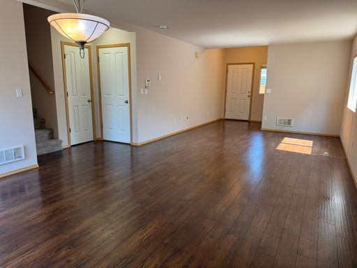 Listing photo thumbnail