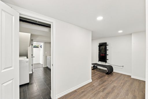 Listing photo thumbnail