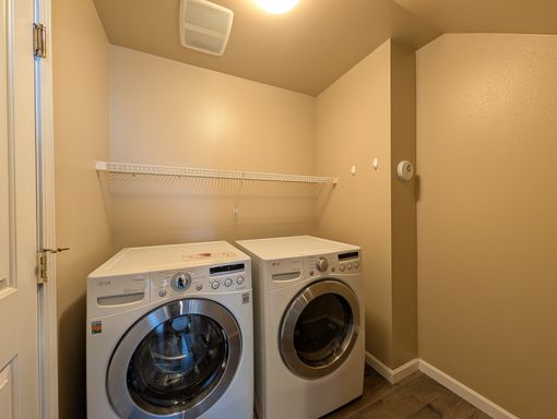 Listing photo thumbnail