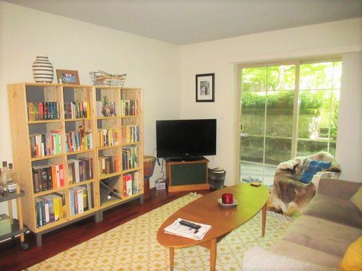 Listing photo thumbnail