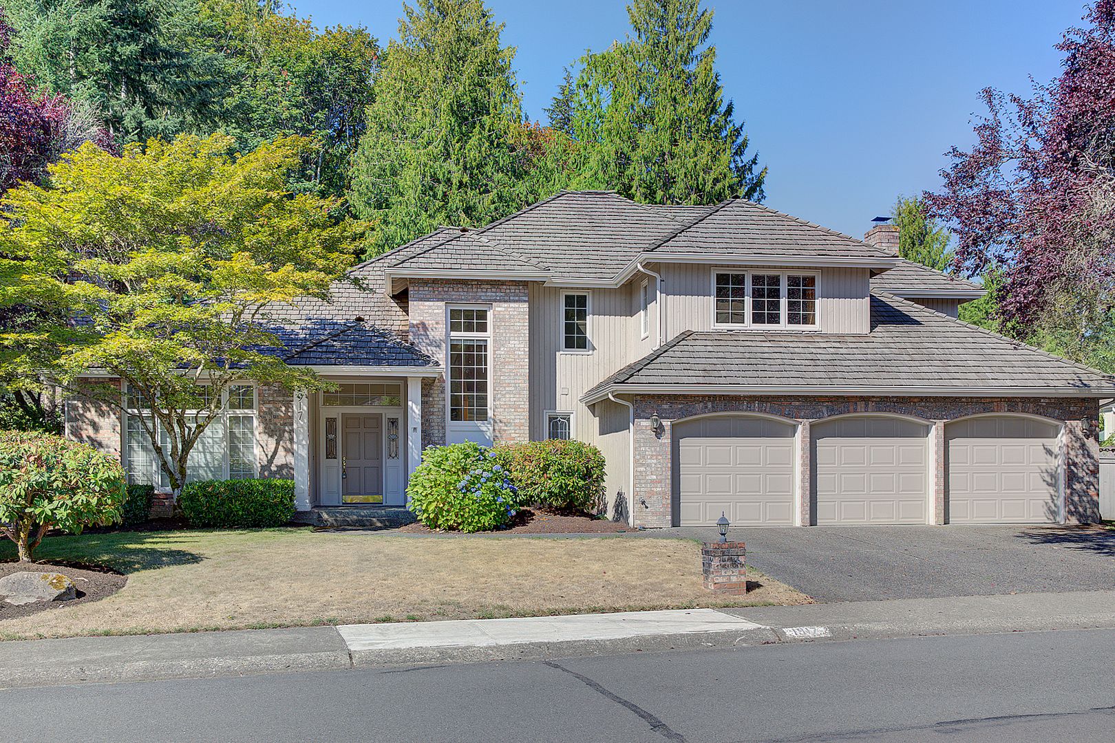 Sammamish House: 1917 222nd Avenue NE