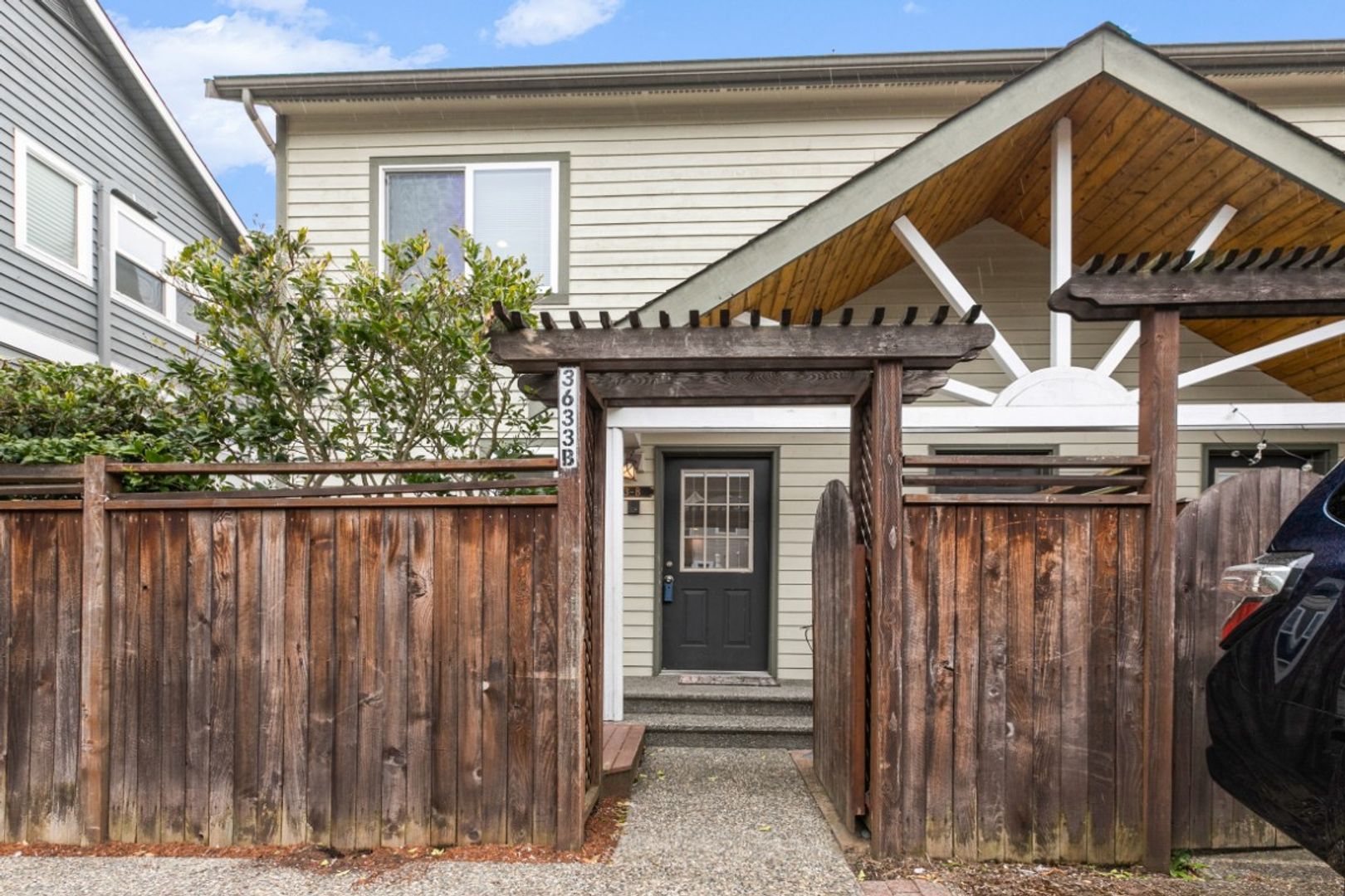 Seattle Townhome: 3633 22nd Ave W #B