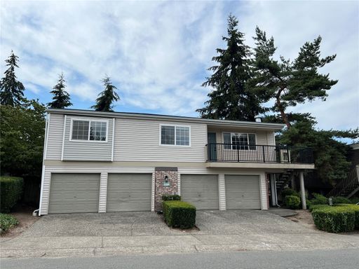 14309 NE 7th Place #2, Bellevue, WA 98007
