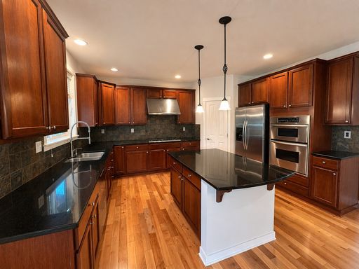 Listing photo thumbnail