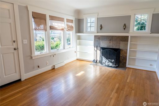 Listing photo thumbnail