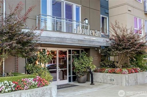 375 Kirkland Avenue #325, Kirkland, WA 98033