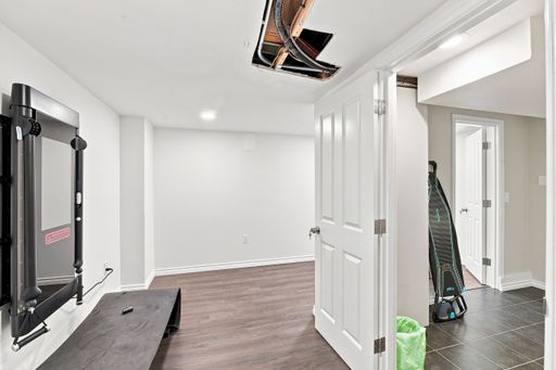 Listing photo thumbnail