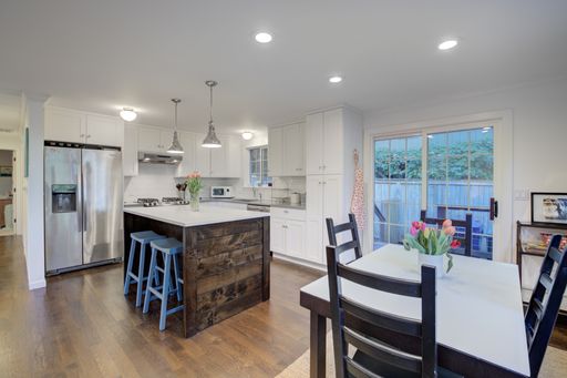 Listing photo thumbnail