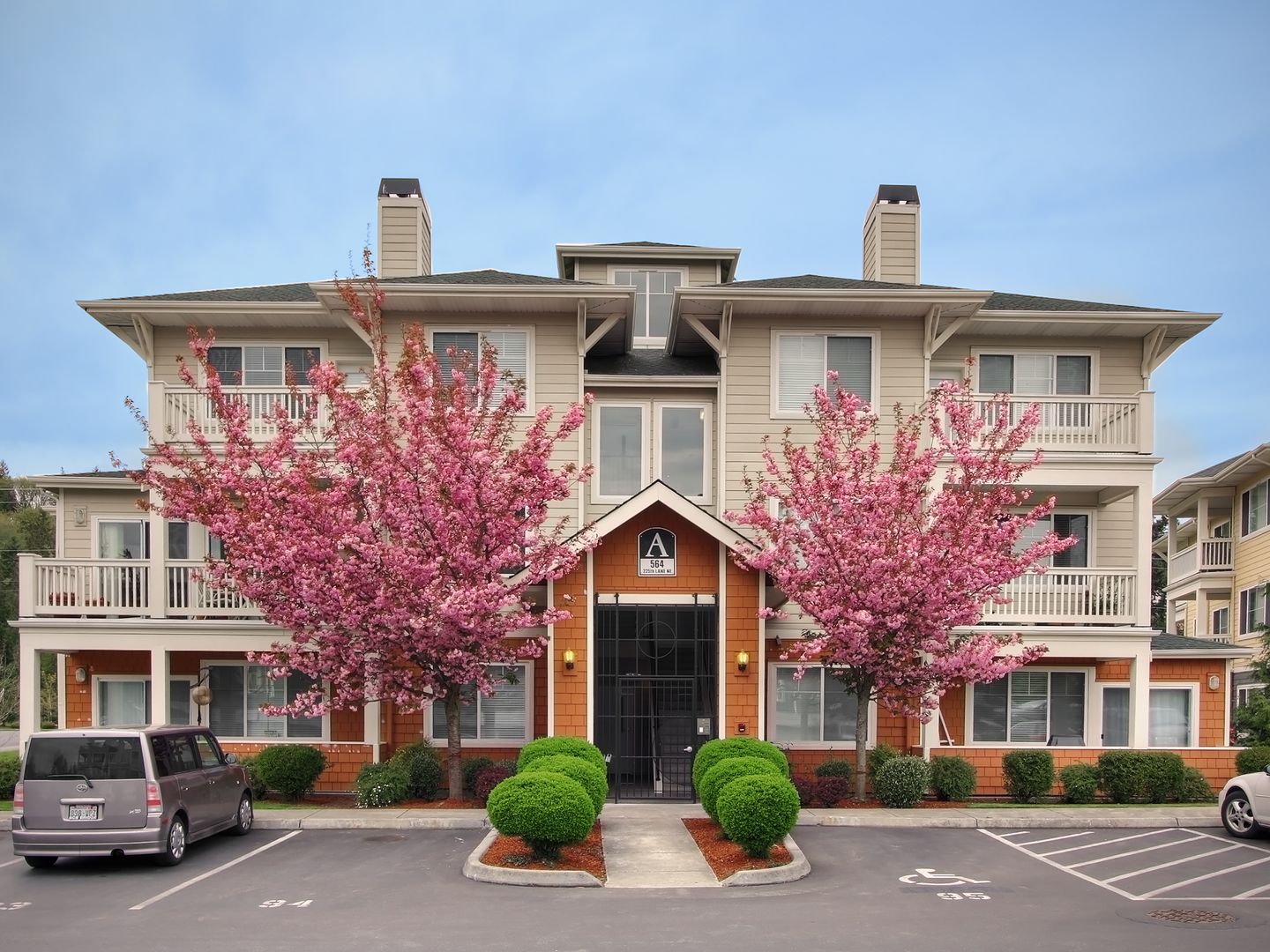 Sammamish Condo: 564 225th Lane NE #A102