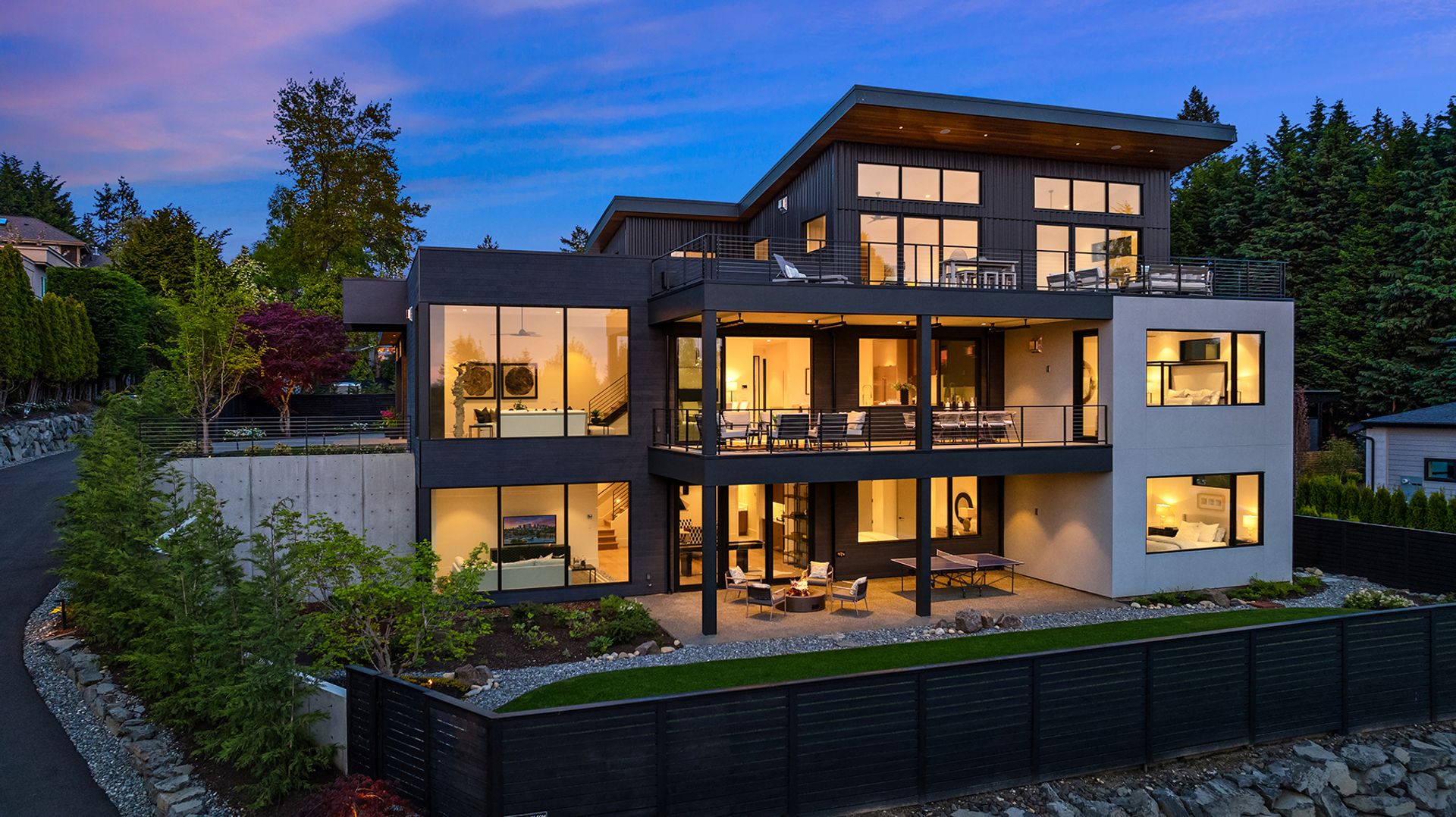 Bellevue House: 1032 89th Ave NE