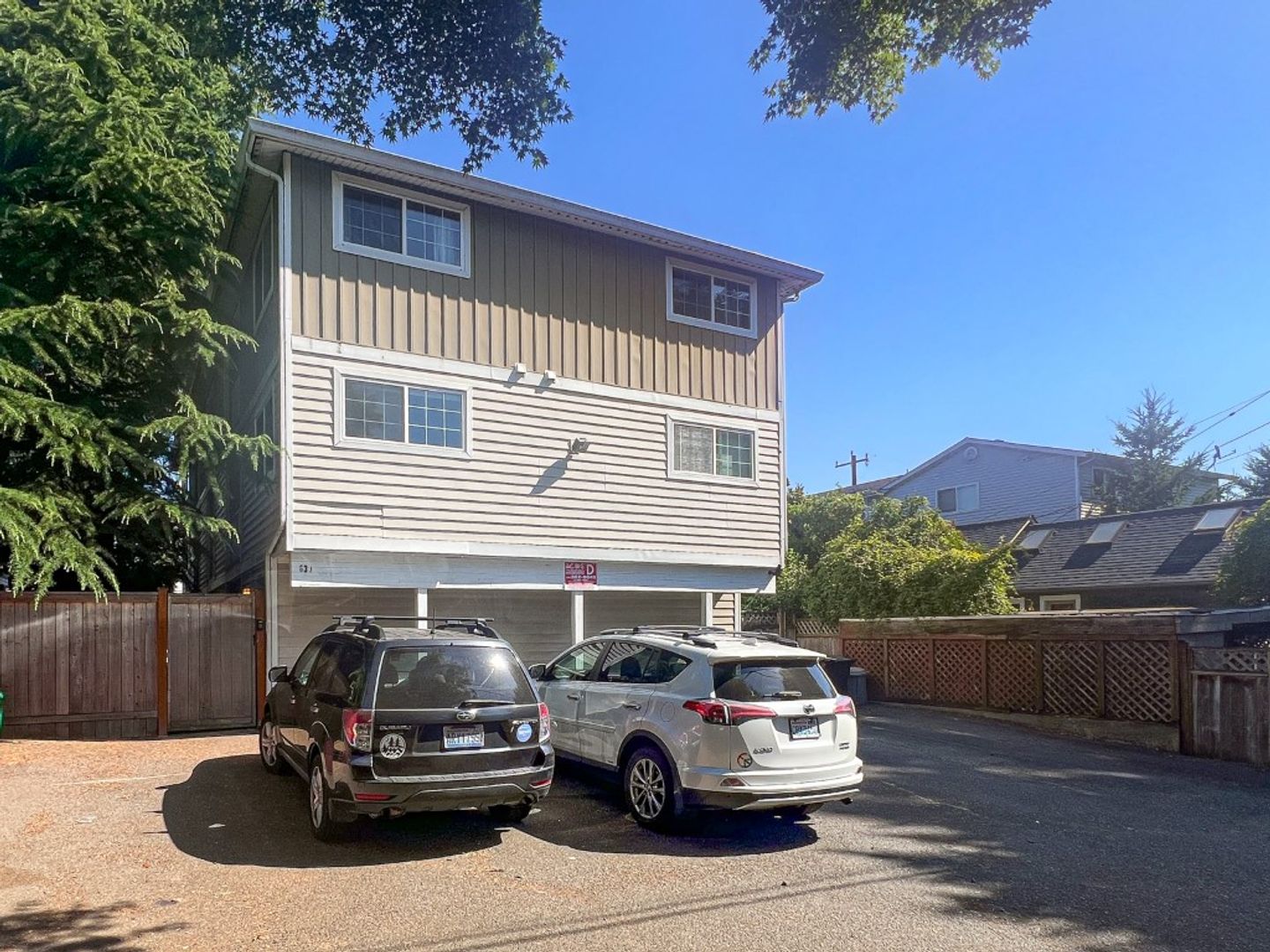 Seattle Condo: 633 NW 85th St #301