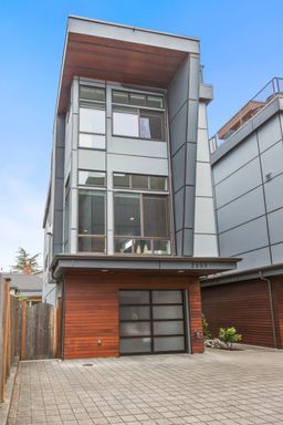 Listing photo thumbnail