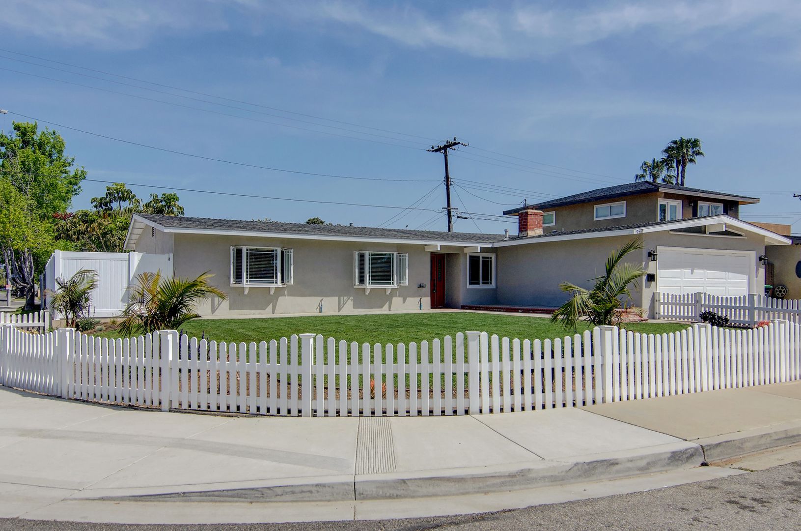 Costa Mesa House: 980 Presidio Drive